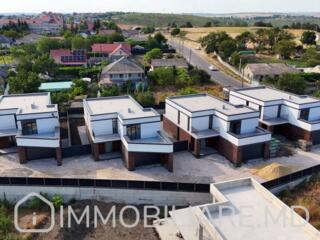 Casă cu 2 niveluri, com. Colonița Vă propunem spre vânzare casă cu 2 .