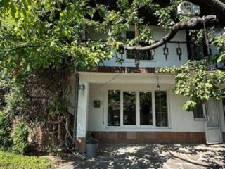 Casă, sect. Buiucani Vă propunem spre chirie casă amplasată în sect. .