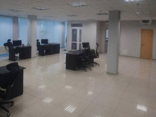 Oficiu, sect. Botanica Vă propunem spre chirie oficiu amplasat în ...