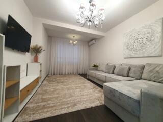 Apartament modern cu 3 Camere de Închiriat pe Termen Lung, Centru