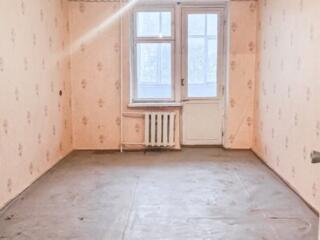 Продам 2-комнатную квартиру на Ленинском