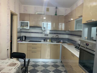 Продам 3-комнатную квартиру с ремонтом и видом на море на ул. ...