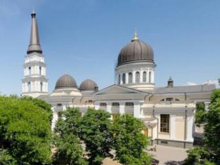 ТВ-3 Продам 2х уровневую квартиру с видом на Соборную площадь и собор.