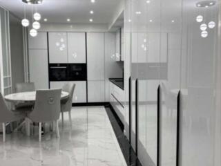 довгострокова оренда 3-к квартира Київ, Печерський, 1800 $/міс.