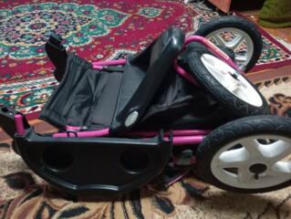 Прогулочная трехколёсная коляска как для мальчика так и для девочки