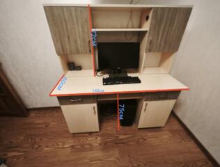 Продам большой компьютерный стол, в отличном состоянии (торг)