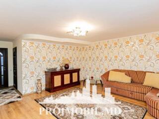 ​ Vă propunem spre chirie aceastăcasă cu 2niveleamplasată însect. ...