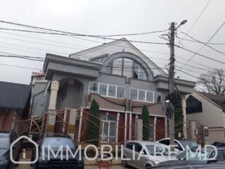 Oficu, sect. Centru Vă propunem spre chirie oficiu amplasat în sect. .