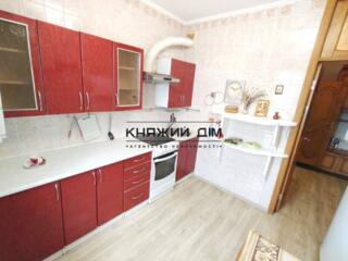 Пропонується в оренду 2-х. кімнатна, роздільна на Харківському за ...