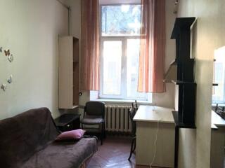 2 комнаты в малонаселенной коммуне возле парка Шевченко