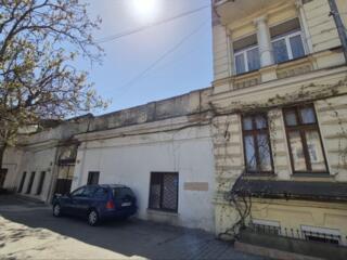 Продам 4-к квартиру 150 м² под бизнес – Асташкина, фасад, центр