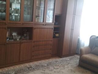 Продам четырехкомнатную квартиру в Центре