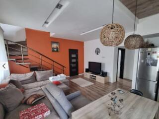 Продается 2-х этажный дом с ремонтом в центре Червоного хутора!