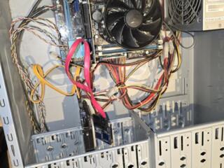 Продам ПК celeron, 12 GB DDR3, 16Gb SSD+256HDD, 1GB VRAM, monitor 19'