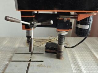 Сверлильный станок