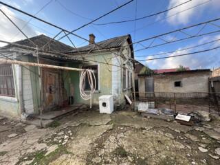 Срочно. Дом в центре под кап ремонт. Парк Победы