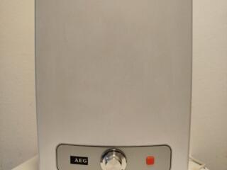Продам водонагреватель новый AEG