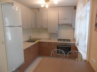 Продаю классную 2-х комнатную квартиру (парк им. Т. Г. Шевченко)