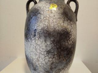 Продам винтажную вазу, высота 40 см. с Германии