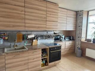 #127961; Простора 4-кімнатна квартира для сім’ї | вул. Дніпровська ...