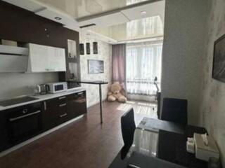 Продам 1 комнатную квартиру с ремонтом в ЖК Радужный.