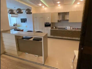 Статусная квартира в доме Каркашадзе.