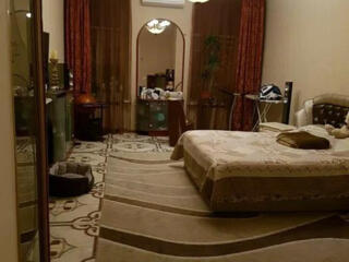 Продам , центр , 3х комнатную  квартиру,   по ул.Екатерининской