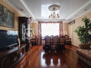 продаж 4-к квартира Київ, Дарницький, 213000 $