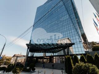 Se oferă spre chirie oficiu amplasat în centrul ...