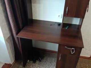 Стол письменный