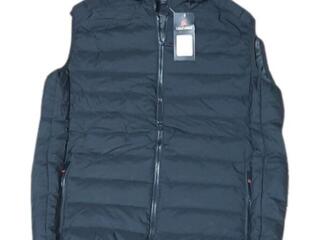 Чоловіча демісезонна жилетка, 48розмір