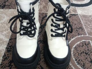 Продам детскую обувь б/у