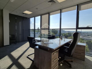 Spațiu de birouri clasa A – 192 m² în Centru, Royal Tower, ideal ...