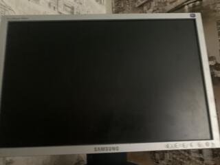 Продам компьютер с монитором