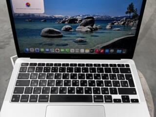 MacBook Air m1 8/256 500$ как новый полный комплект