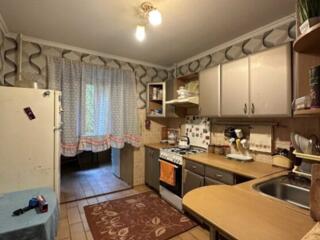 Сдам 3 комн. Кв-ру ул. Проспект Небесной сотни, 1/10,все раздельно.