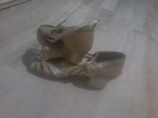 Продаются туфли для бальных танцев