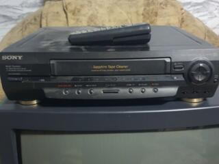 ВИДЕОМАГНИТОФОН SONY Пишущий! 300 рублей с пультом