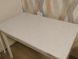 Продается стол