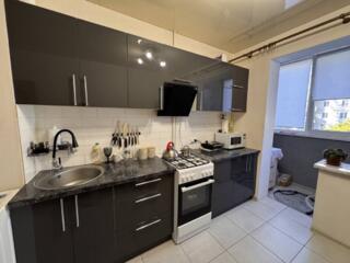 Предлагается к продаже трёхкомнатная квартира на посёлке Котовского. .