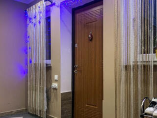 Двухкомнатная коммуна с одним соседом на Столбовой.