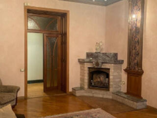 В продаже 4-х комнатная квартиру