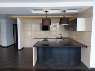 Большая квартира в новом доме на Таирова, ул Глушко