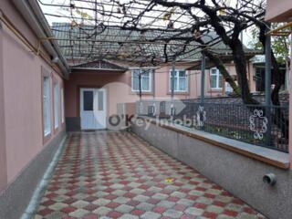 Spre vânzare casă într-un nivel amplasată în centrul ...