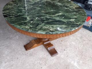 Продам столик с мраморной столешницей