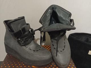 Продам туфли и сапоги