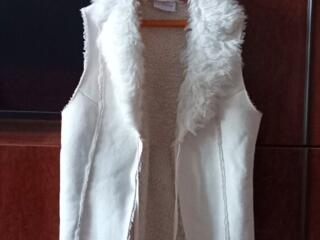 Жилетка зимняя тёплая, с мехом