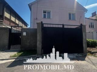 Vă propunem spre vânzare acest duplex,amplasat în Buiucani str. ...