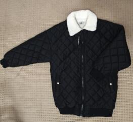 Продам куртку подросток девочка (дутая/овчина). 200 руб.