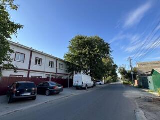 Продается просторная двухъярусная квартира в Малиновском районе ...